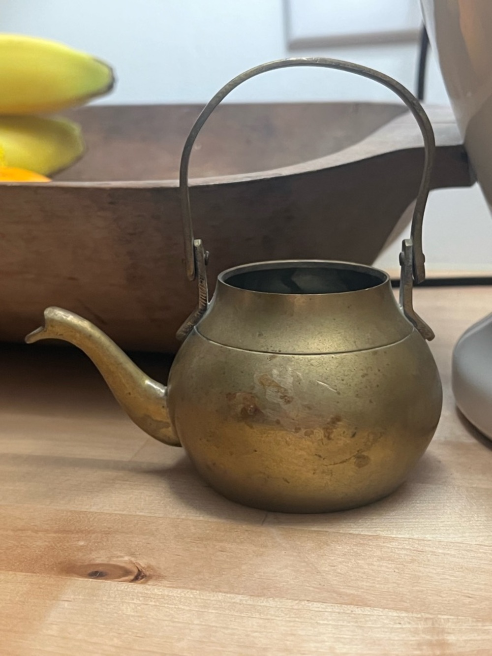 Vintage-Style Brass Teapot with Swing Handle - Gold Tone